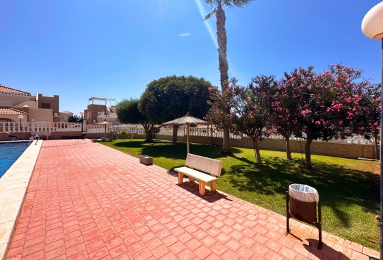 Resale - Bungalow - Torrevieja - Costa Blanca