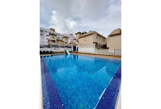 Återförsäljning - Lägenhet / lägenhet - Guardamar del Segura - Costa Blanca