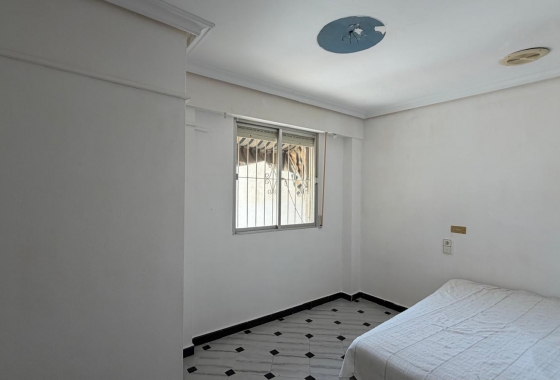 Resale - Apartment / flat - Torrevieja - Centro