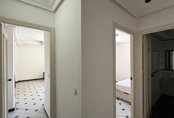 Resale - Apartment / flat - Torrevieja - Centro