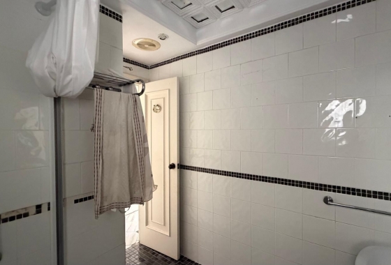 Resale - Apartment / flat - Torrevieja - Centro