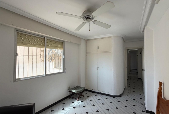 Resale - Apartment / flat - Torrevieja - Centro