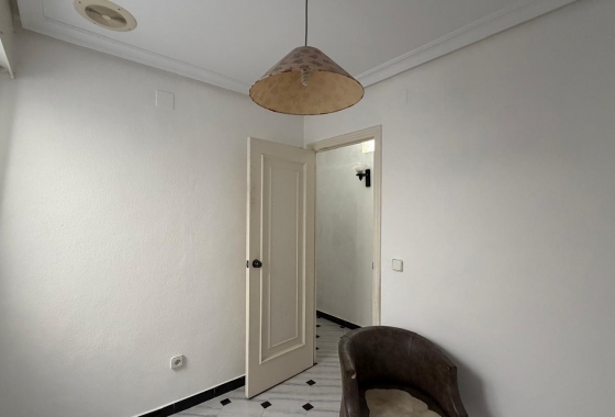 Resale - Apartment / flat - Torrevieja - Centro