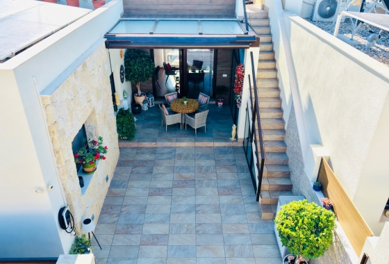 Перепродажа - Таунхаус - Los Montesinos - La Herada