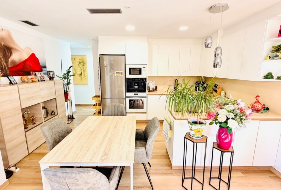 Перепродажа - Таунхаус - Los Montesinos - La Herada