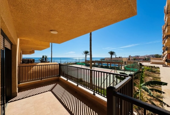 Resale - Apartment / flat - La Mata - Los Europeos
