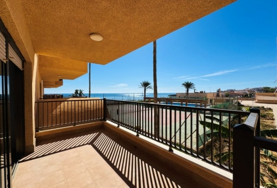Resale - Apartment / flat - La Mata - Los Europeos