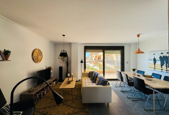 Resale - Apartment / flat - La Mata - Los Europeos