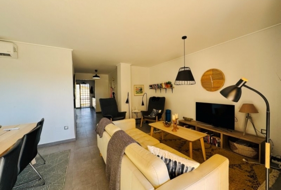 Resale - Apartment / flat - La Mata - Los Europeos