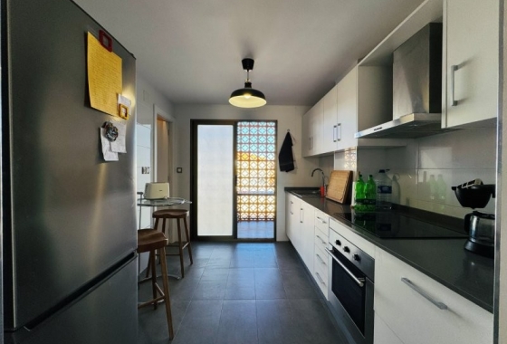 Resale - Apartment / flat - La Mata - Los Europeos
