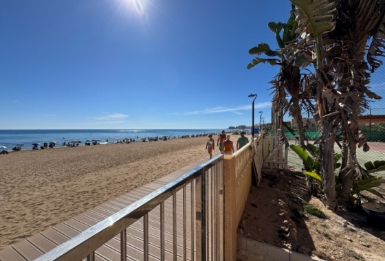 Resale - Apartment / flat - La Mata - Los Europeos