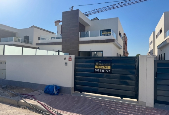 Resale - Villa - Daya Nueva - Centro