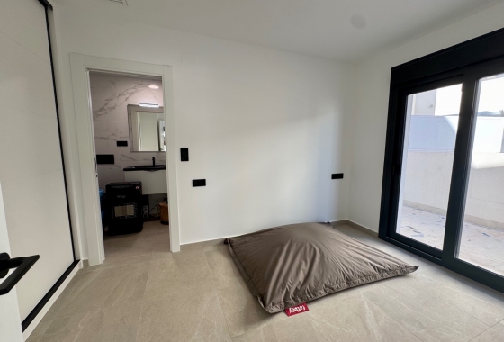 Resale - Villa - Daya Nueva - Centro