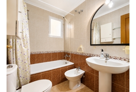Reventa - Apartamento / piso - Torrevieja - Costa Blanca