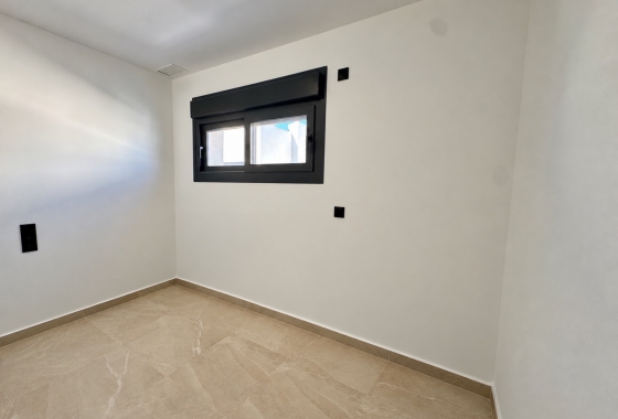 Resale - Villa - Daya Nueva - Centro
