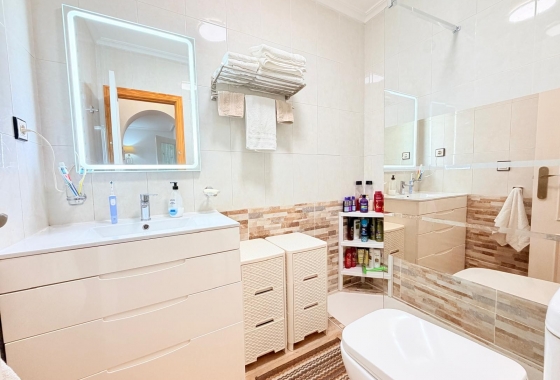 Reventa - Apartamento / piso - Los Montesinos - La Herrada
