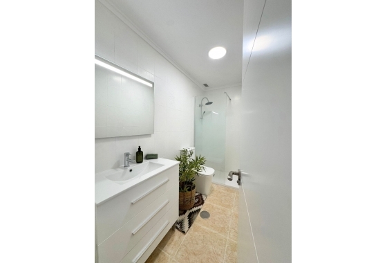 Herverkoop - Appartement / flat - Torrevieja - LA LOMA