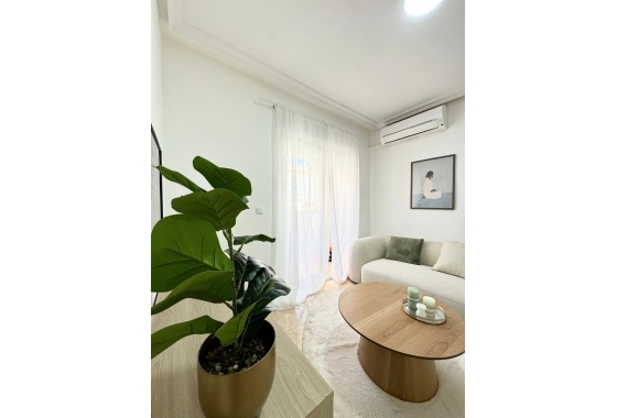 Herverkoop - Appartement / flat - Torrevieja - LA LOMA