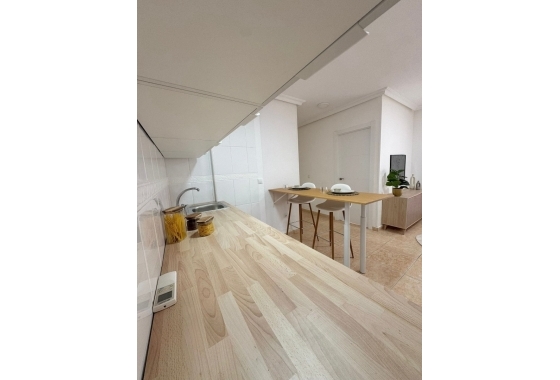 Herverkoop - Appartement / flat - Torrevieja - LA LOMA
