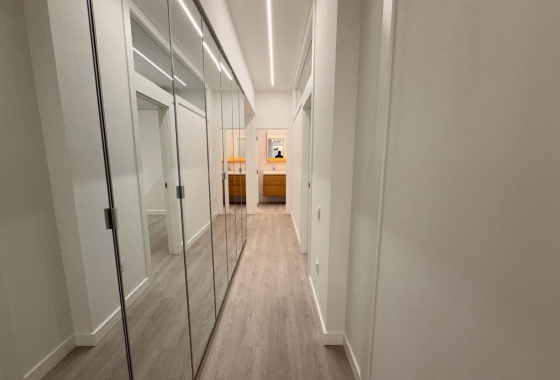 Resale - Apartment / flat - Torrevieja - Playa del Cura