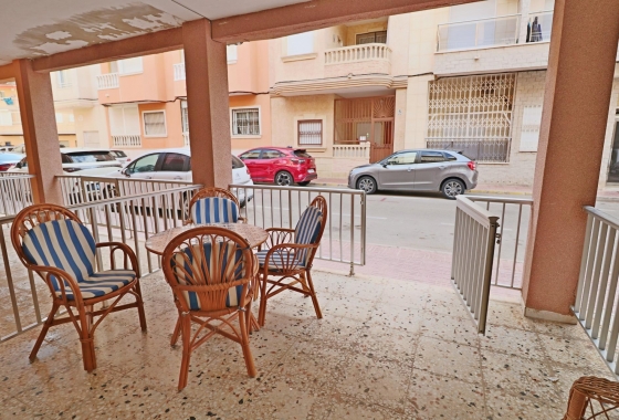 Resale - Apartment / flat - Torrevieja - La Mata Pueblo