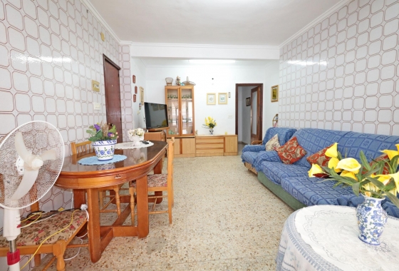 Resale - Apartment / flat - Torrevieja - La Mata Pueblo