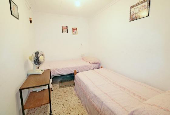 Resale - Apartment / flat - Torrevieja - La Mata Pueblo