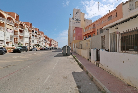 Resale - Apartment / flat - Torrevieja - La Mata Pueblo