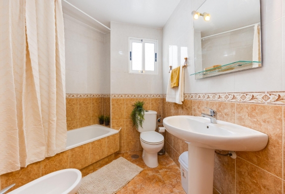 Herverkoop - Appartement / flat - Torrevieja - Centro
