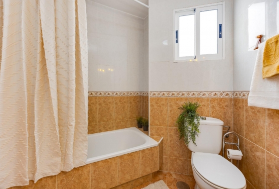 Herverkoop - Appartement / flat - Torrevieja - Centro