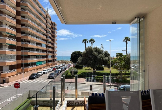 Resale - Apartment / flat - Torrevieja - La Mata