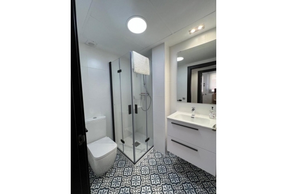 Resale - Apartment / flat - Torrevieja - La Mata