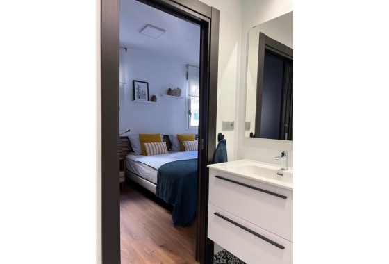 Resale - Apartment / flat - Torrevieja - La Mata