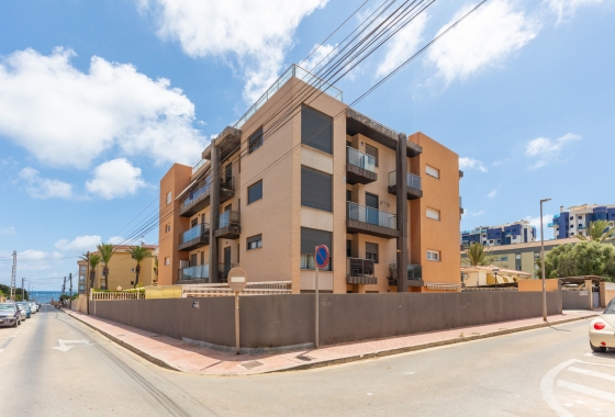 Resale - Apartment / flat - Torrevieja - Costa Blanca