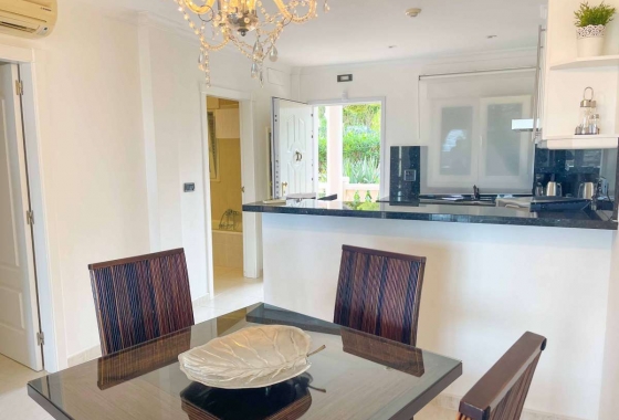 Resale - Apartment / flat - Benissa Costa - Costa Blanca