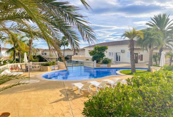 Resale - Apartment / flat - Benissa Costa - Costa Blanca