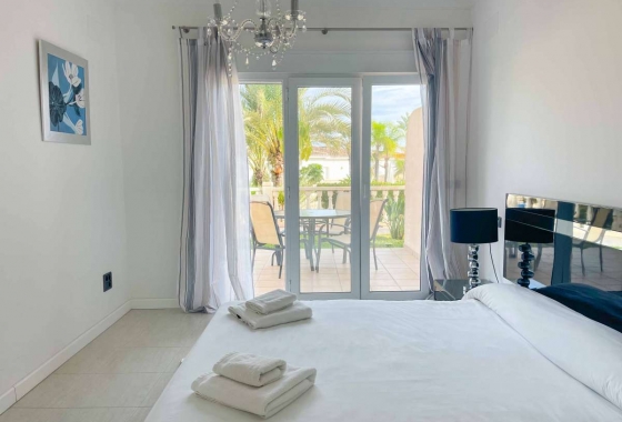 Resale - Apartment / flat - Benissa Costa - Costa Blanca