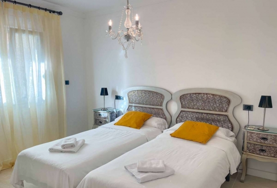 Resale - Apartment / flat - Benissa Costa - Costa Blanca