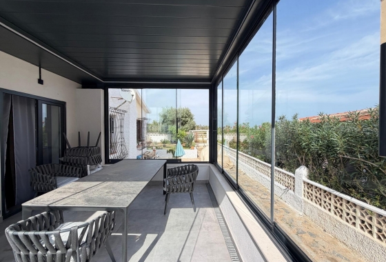 Herverkoop - Villa - Torrevieja - Punta Prima