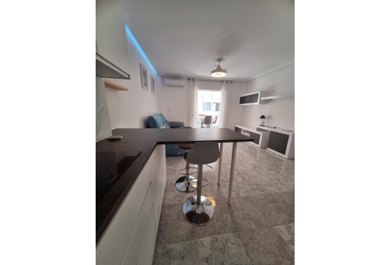 Återförsäljning - Lägenhet / lägenhet - Torrevieja - Nueva Torrevieja