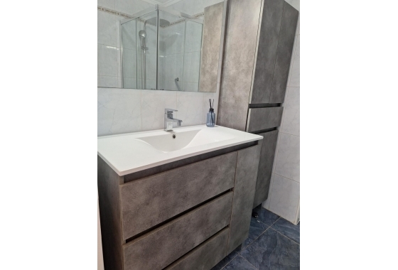 Återförsäljning - Lägenhet / lägenhet - Torrevieja - Nueva Torrevieja