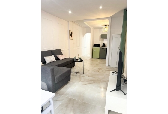 Resale - Apartment / flat - Torrevieja - Centro