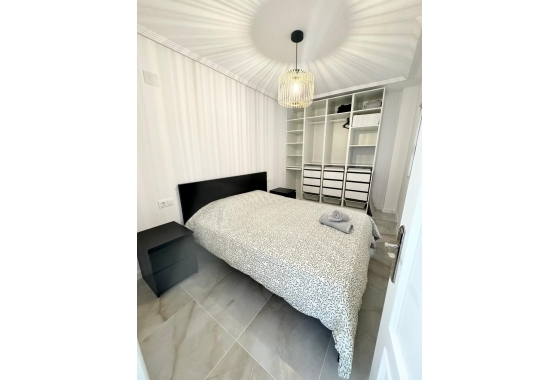 Resale - Apartment / flat - Torrevieja - Centro