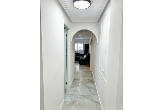 Resale - Apartment / flat - Torrevieja - Centro