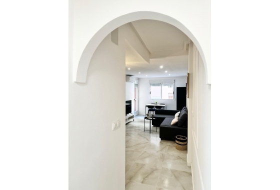 Resale - Apartment / flat - Torrevieja - Centro