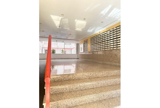Resale - Apartment / flat - Torrevieja - Centro