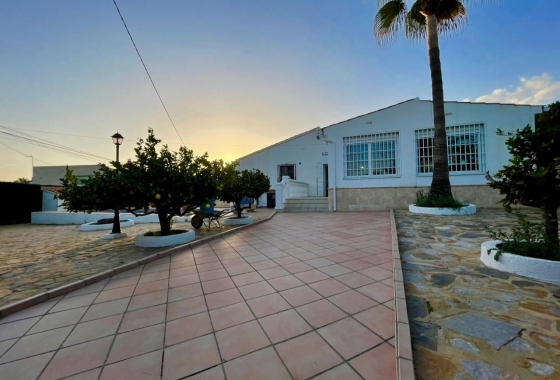 Herverkoop - Villa - Benidorm - Urbanizaciones
