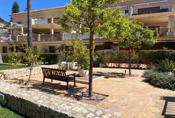 Resale - Apartment / flat - Benissa Costa - Costa Blanca