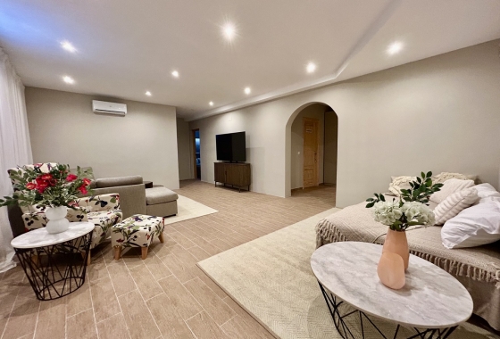 Revente - Villa - Orihuela Costa - Costa Blanca