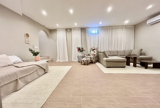 Revente - Villa - Orihuela Costa - Costa Blanca
